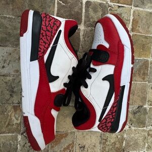 Kids Red and WhiteNike air jordans